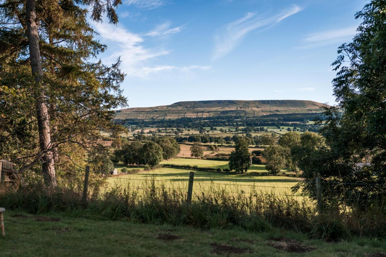 The Jonas Centre Villa Leyburn Exterior photo